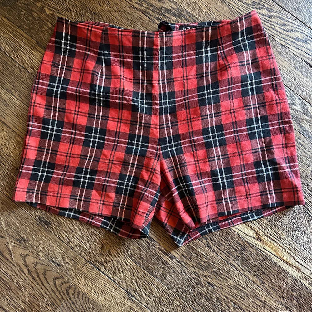 VINTAGE Betsey Johnson Plaid High Waist Shorts
